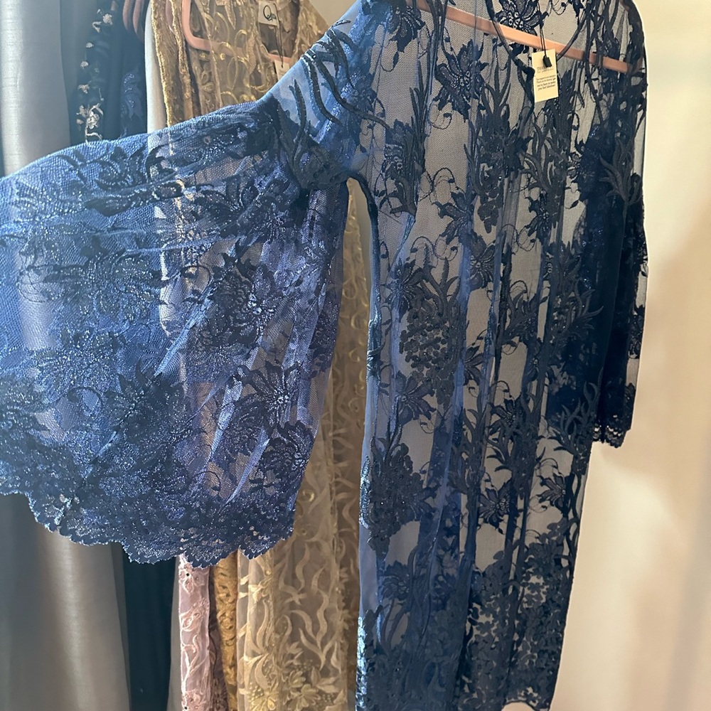 Chic Blue Lace Cover-Up with Flared Sleeves